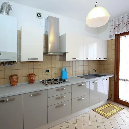 Martina C. Dom wakacyjny